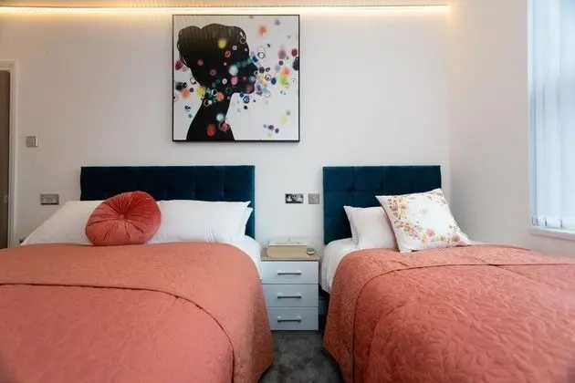 Luxury Apart Daire, Banyolu/Duşlu (2 Bed Luxury  Sleeps 5 )