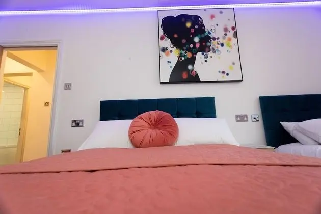 Luxury Apart Daire, Banyolu/Duşlu (2 Bed Luxury  Sleeps 5 )