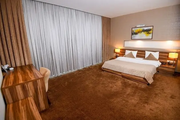 Superior Tek Büyük veya İki Ayrı Yataklı Oda, 1 Yatak Odası, Sigara İçilebilir, Şehir Manzaralı