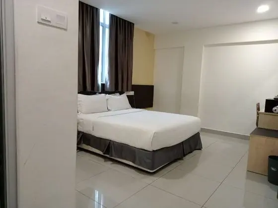 Basic Tek Büyük Yataklı Oda