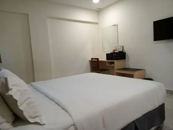 Basic Tek Büyük Yataklı Oda