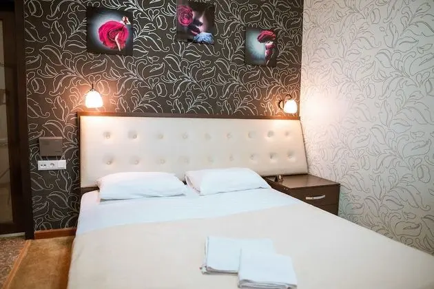 Deluxe Tek Büyük veya İki Ayrı Yataklı Oda