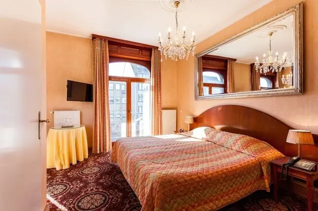 Tek Büyük Yataklı Oda, Balkon