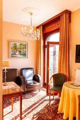 Tek Büyük Yataklı Oda, Balkon