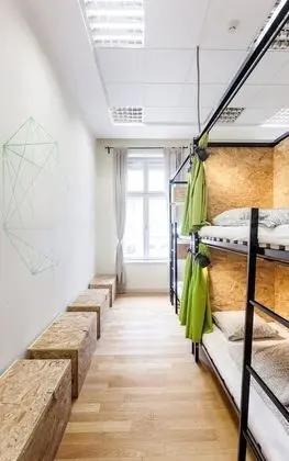 Bed in 8 Bed Mixed Dormitory Room