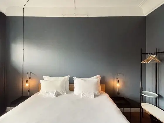 Tek Büyük Yataklı Oda, Ortak Banyo