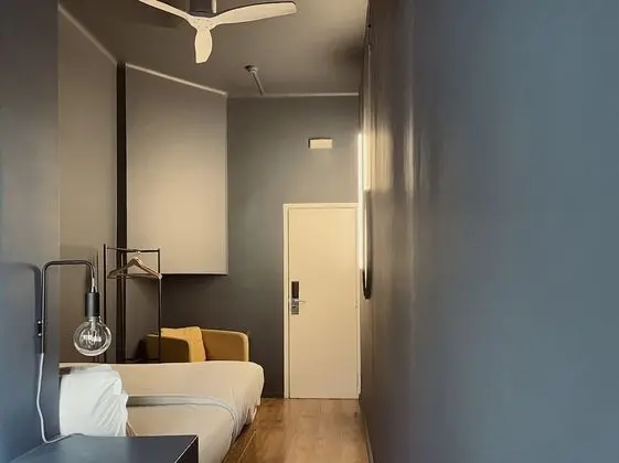 Tek Büyük Yataklı Oda, Ortak Banyo