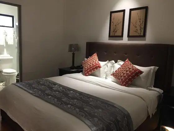 Grand Oda, Havuz Manzaralı