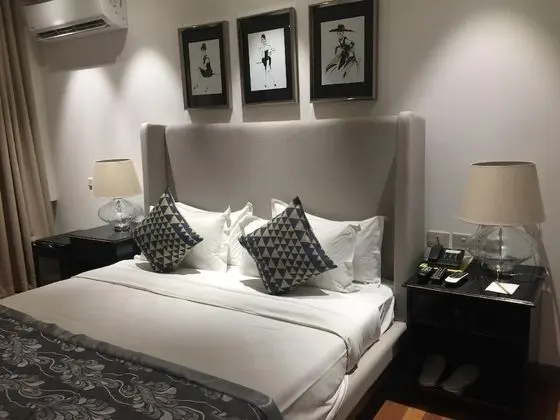 Grand Oda, Havuz Manzaralı