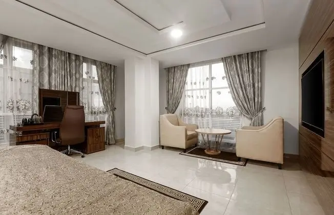 Deluxe Tek Büyük Yataklı Oda