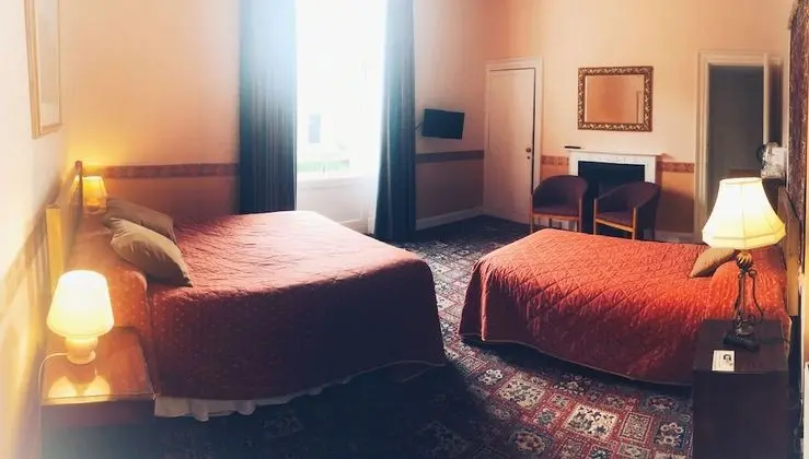 Üç Kişilik Oda, Banyolu/Duşlu