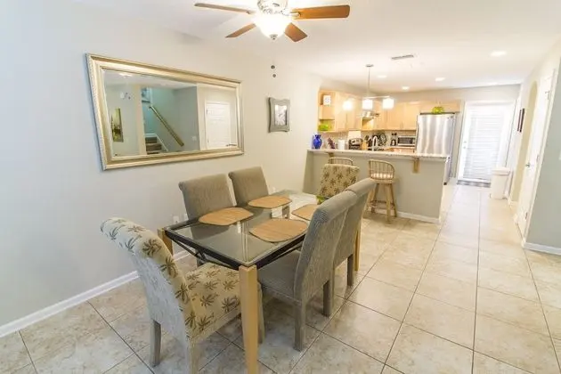 Ev, Birden Çok Yatak, Balkon, Okyanus Manzaralı (Avery's Ocean Breeze A)