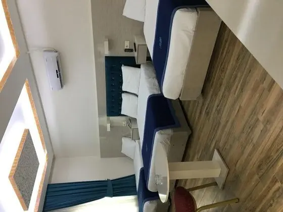 Triple, Şehir Manzaralı