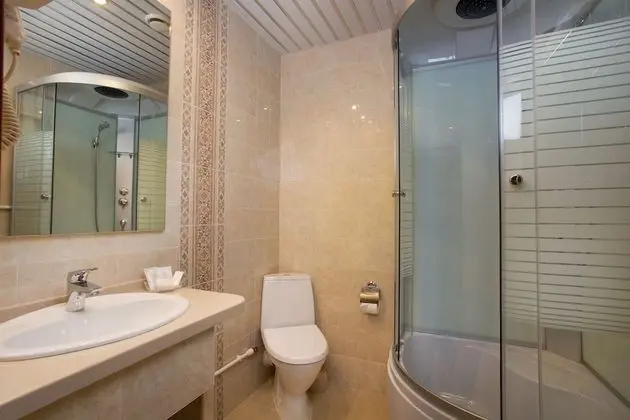 Standard Tek Büyük Yataklı Oda