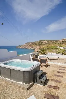 Tek Büyük Yataklı Oda, Deniz Manzaralı (Mini Pool)