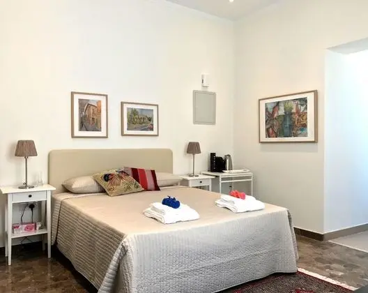 Luxury Stüdyo Süit, 1 Büyük (Queen) Boy Yatak, Bahçe Manzaralı (Carob Garden Studio)