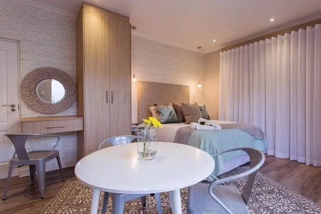 Sparrow Room