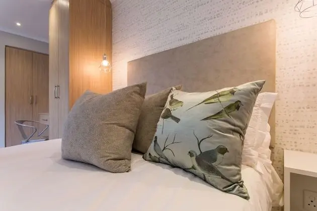 Sparrow Room