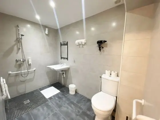 Standard Tek Büyük Yataklı Oda