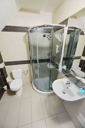Üç Kişilik Oda, 3 Tek Kişilik Yatak