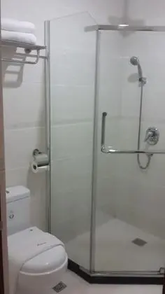 Standard Oda, 1 Büyük (Queen) Boy Yatak, Penceresiz