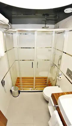 Standard Custom Geniş Yataklı Oda