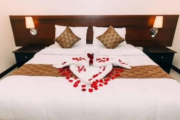 Honeymoon Oda (Matrimonial)