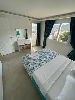 Triple, Deniz Manzaralı, Balkonlu