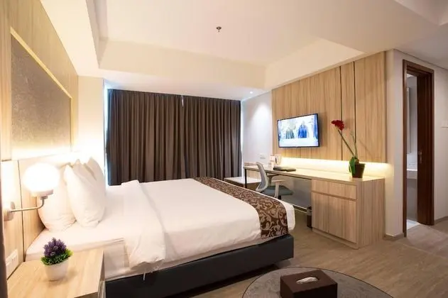 Süit (Includes Free Laundry 2 pcs / day)