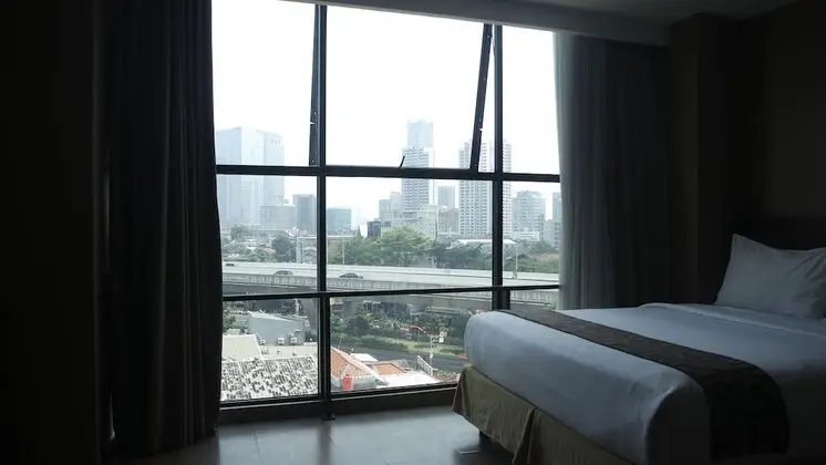 Süit (Includes Free Laundry 2 pcs / day)