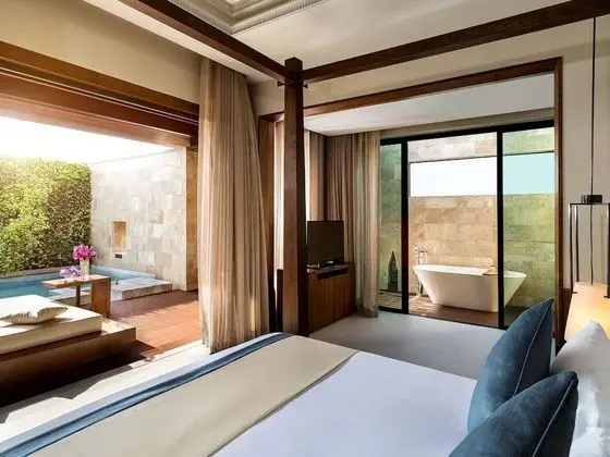 Sawan Private Plunge Pool Suite