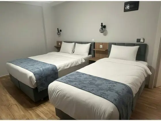 Üç Kişilik Oda, Şehir Manzaralı
