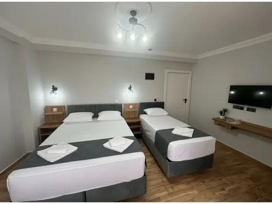 Üç Kişilik Oda, Şehir Manzaralı