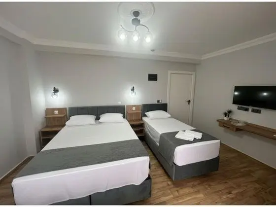 Üç Kişilik Oda, Şehir Manzaralı