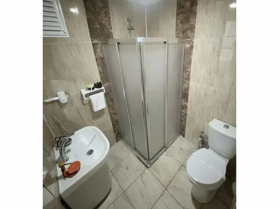 Üç Kişilik Oda, Şehir Manzaralı