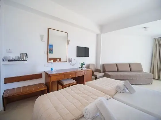 Standard Tek Büyük veya İki Ayrı Yataklı Oda, 1 Çift Kişilik veya 2 Tek Kişilik Yatak, Balkon