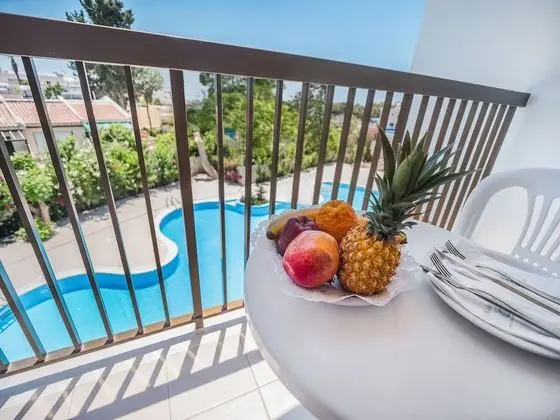 Standard Tek Büyük veya İki Ayrı Yataklı Oda, 1 Çift Kişilik veya 2 Tek Kişilik Yatak, Balkon