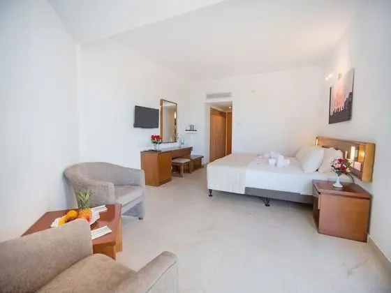Standard Tek Büyük veya İki Ayrı Yataklı Oda, 1 Çift Kişilik veya 2 Tek Kişilik Yatak, Balkon