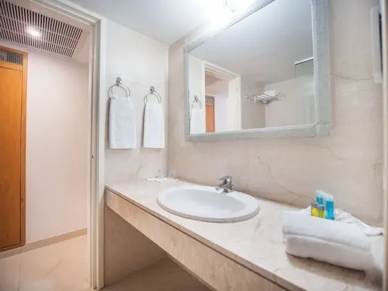 Standard Tek Büyük veya İki Ayrı Yataklı Oda, 1 Çift Kişilik veya 2 Tek Kişilik Yatak, Balkon