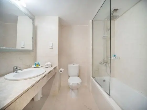 Standard Tek Büyük veya İki Ayrı Yataklı Oda, 1 Çift Kişilik veya 2 Tek Kişilik Yatak, Balkon