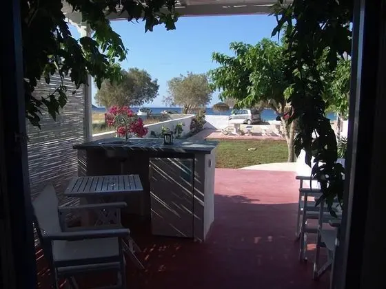 Tek Büyük Yataklı Oda, Deniz Manzaralı, Zemin Kat (1)