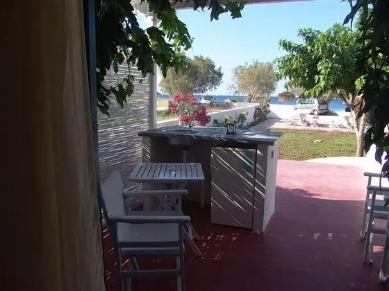 Tek Büyük Yataklı Oda, Deniz Manzaralı, Zemin Kat (1)