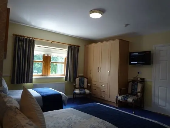 Üç Kişilik Oda (Double & Single Room Only)
