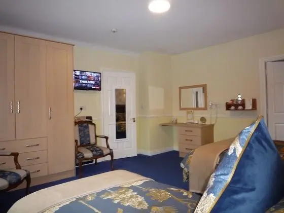 Üç Kişilik Oda (Double & Single Room Only)