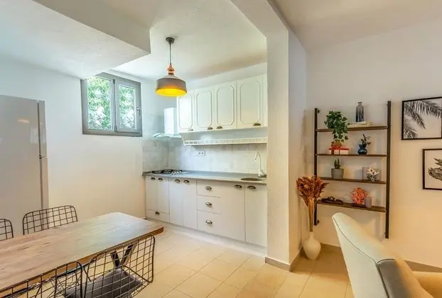 1+1 Aile Odası, Bahçe Manzaralı, Mutfak Ekipmanlı - Half Kitchen