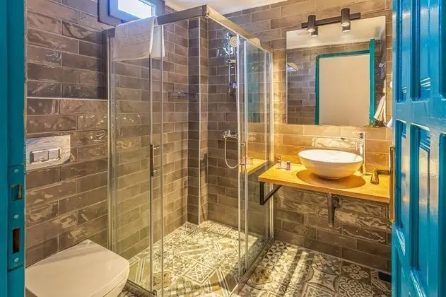 Triple, Bahçe Manzaralı, Balkonlu
