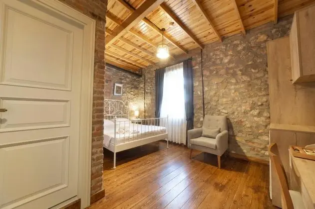 https://images.odamax.com/img/1024x768/odamax/image/upload/Avlulu_Konak_K_kk_y_202605112134054_avlu_oda_avlulukonak_88.jpg