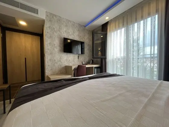 Comfort Tek Büyük veya İki Ayrı Yataklı Oda