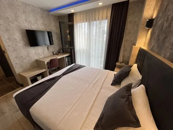 Comfort Tek Büyük veya İki Ayrı Yataklı Oda