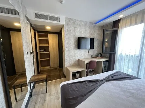 Comfort Tek Büyük veya İki Ayrı Yataklı Oda